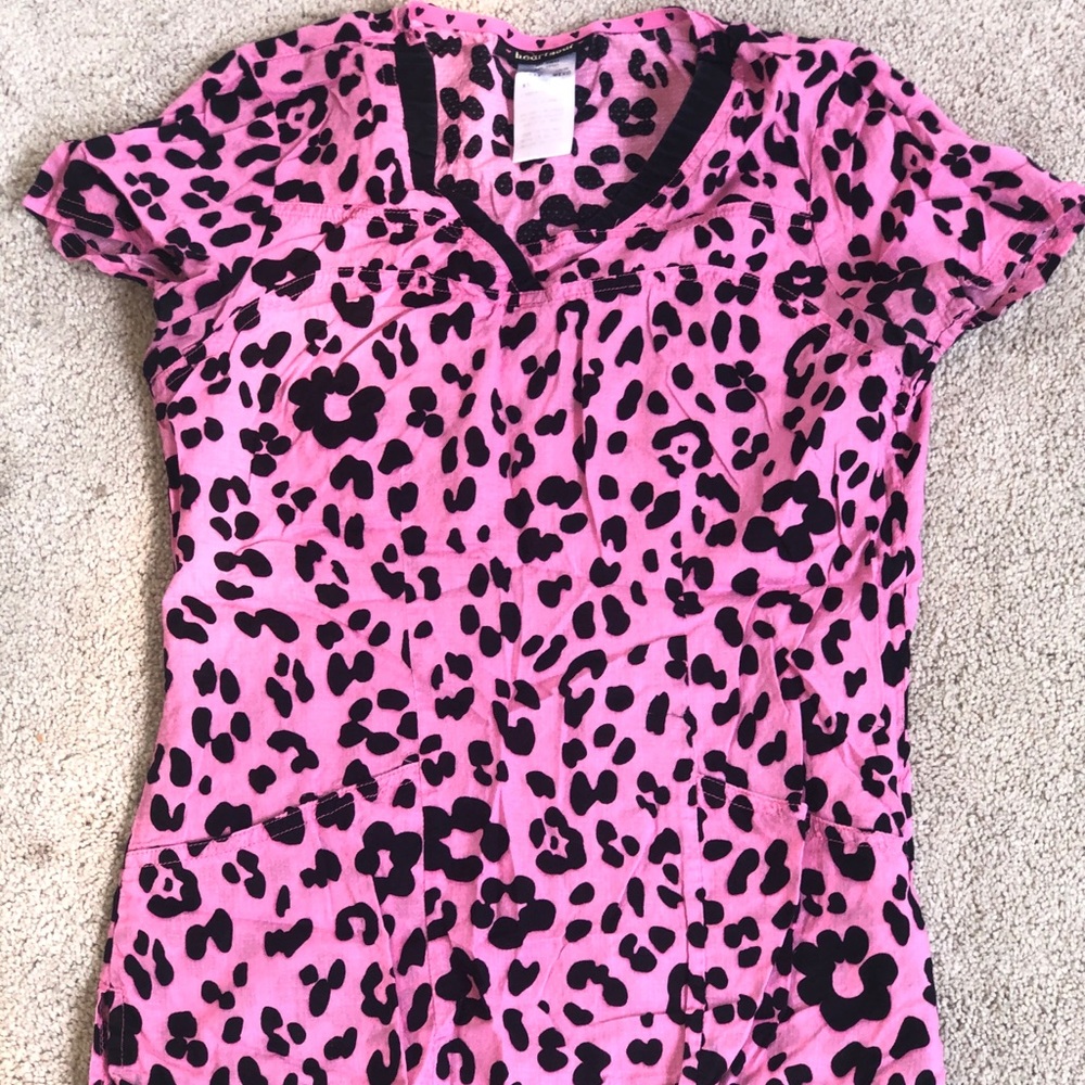 HeartSoul pink leopard scrub top